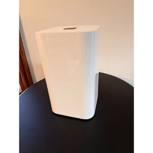 Apple A1521 Apple AirPort Extreme Base Station 6th Generation